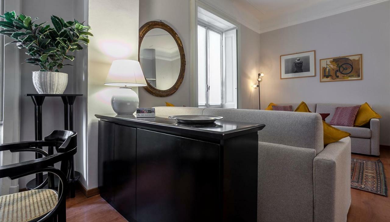 Italianway-Urbano III Apartment Milan Bagian luar foto