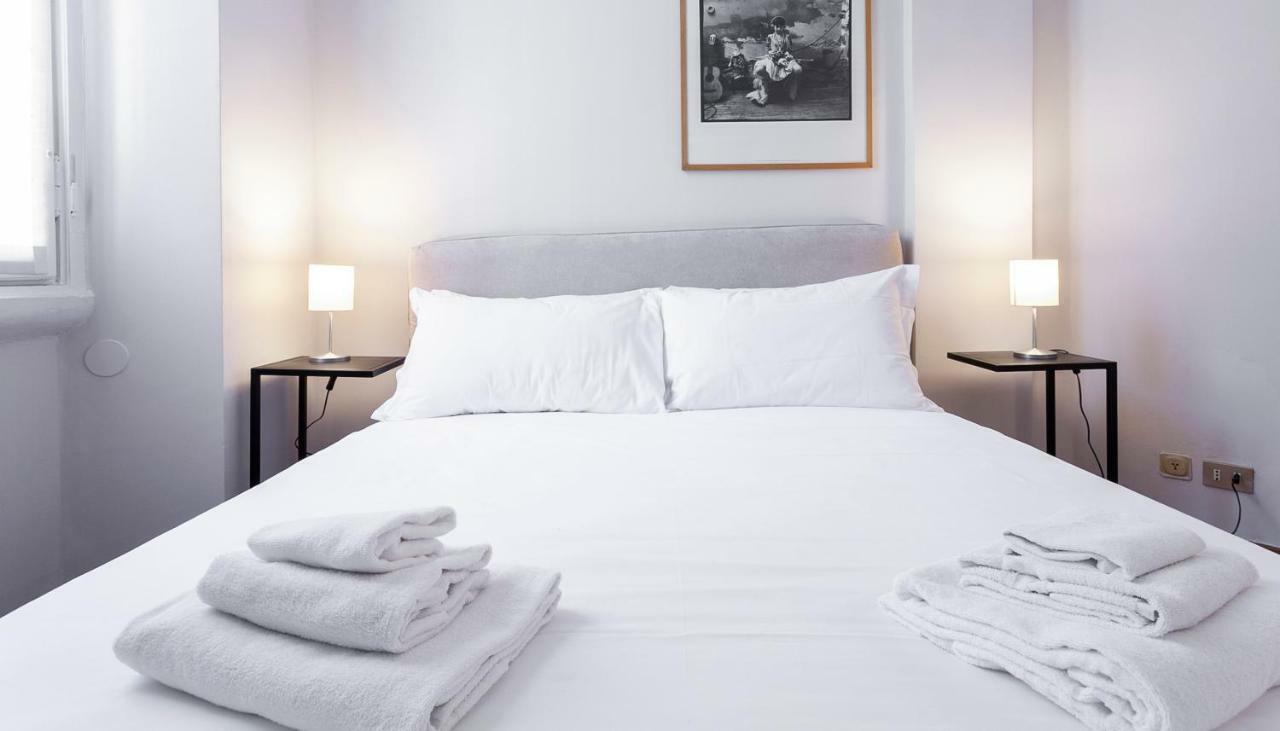 Italianway-Urbano III Apartment Milan Bagian luar foto
