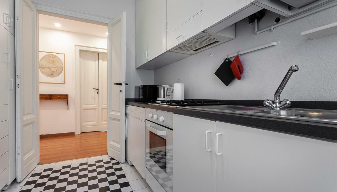 Italianway-Urbano III Apartment Milan Bagian luar foto