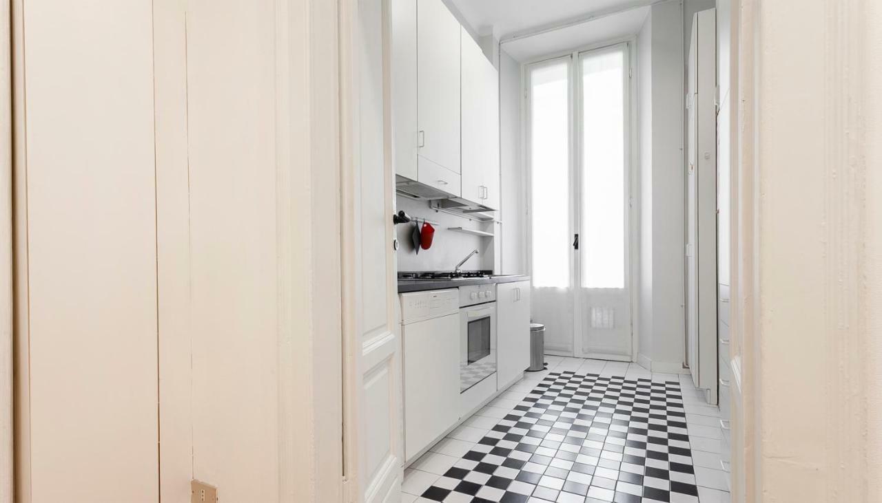 Italianway-Urbano III Apartment Milan Bagian luar foto