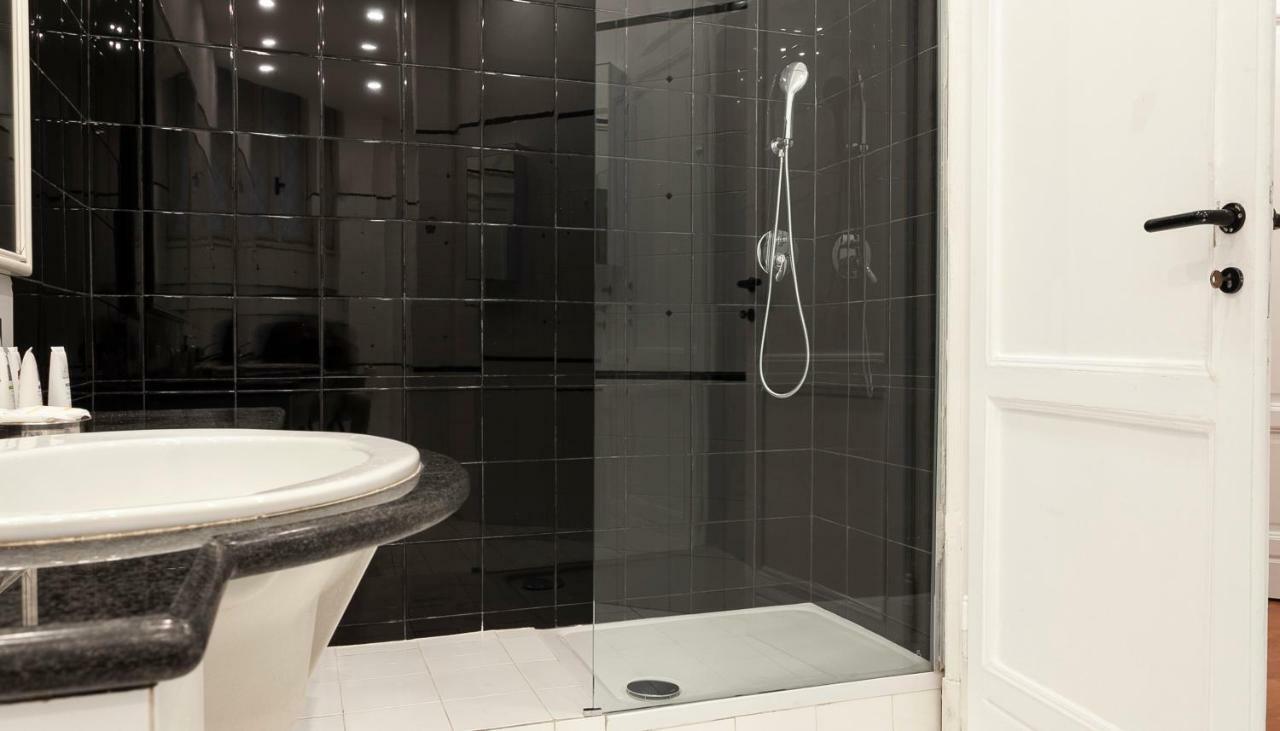 Italianway-Urbano III Apartment Milan Bagian luar foto