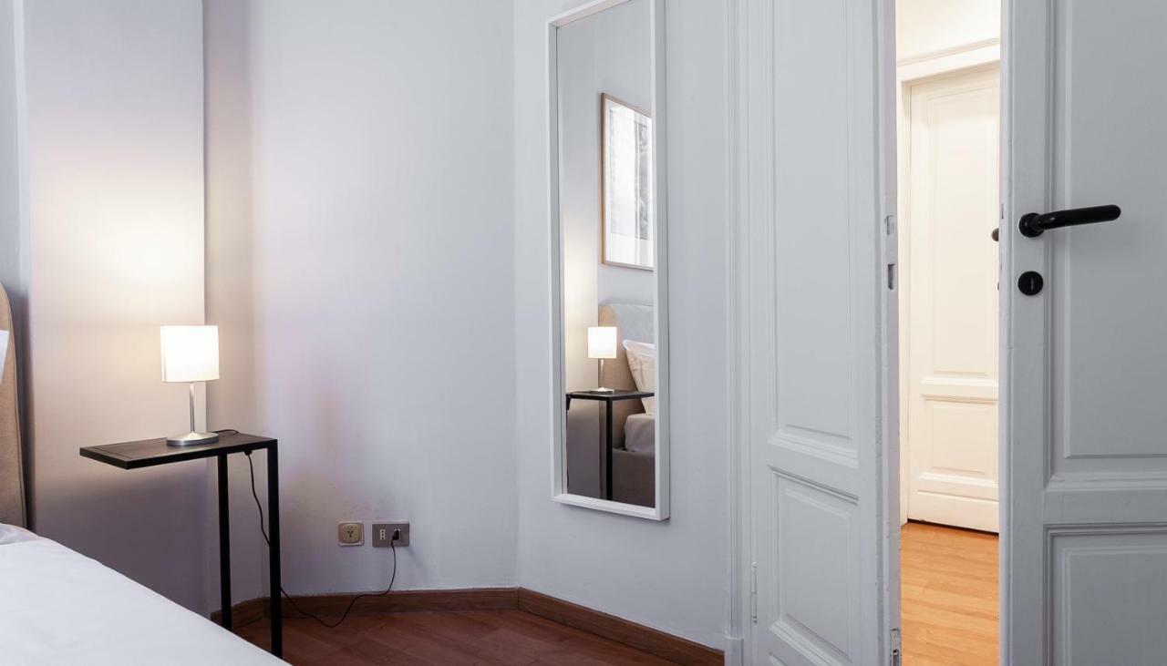 Italianway-Urbano III Apartment Milan Bagian luar foto