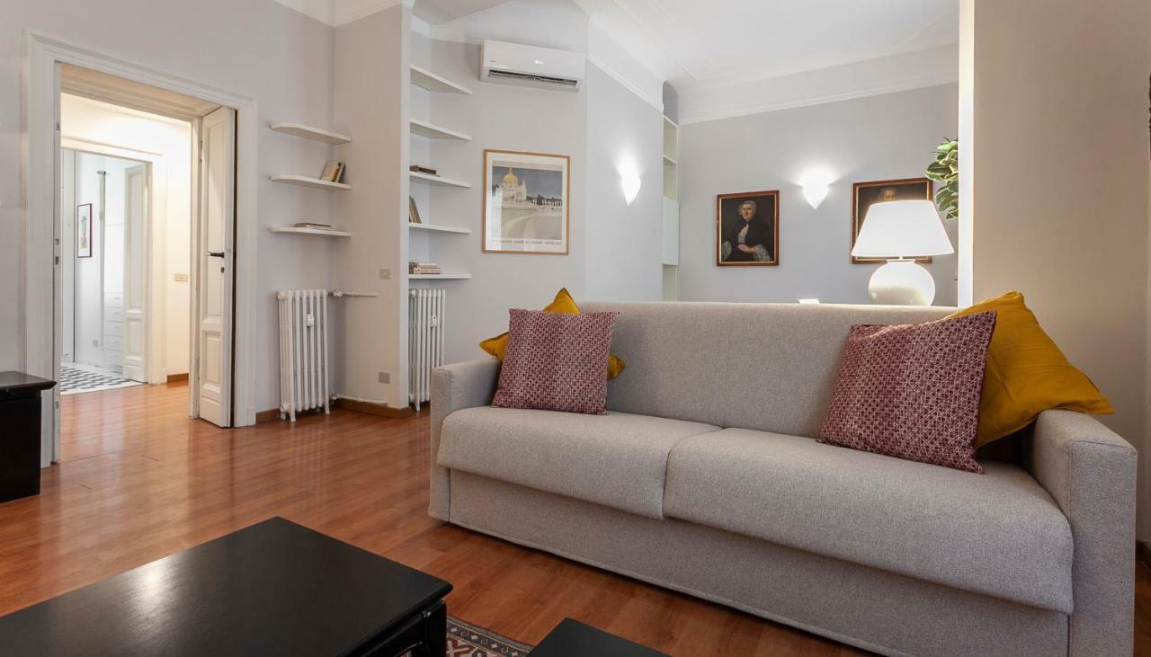 Italianway-Urbano III Apartment Milan Bagian luar foto