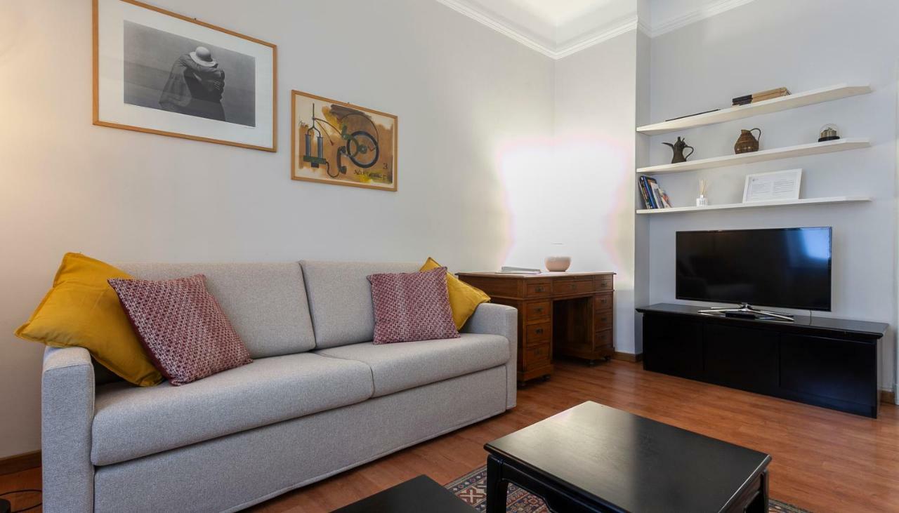 Italianway-Urbano III Apartment Milan Bagian luar foto