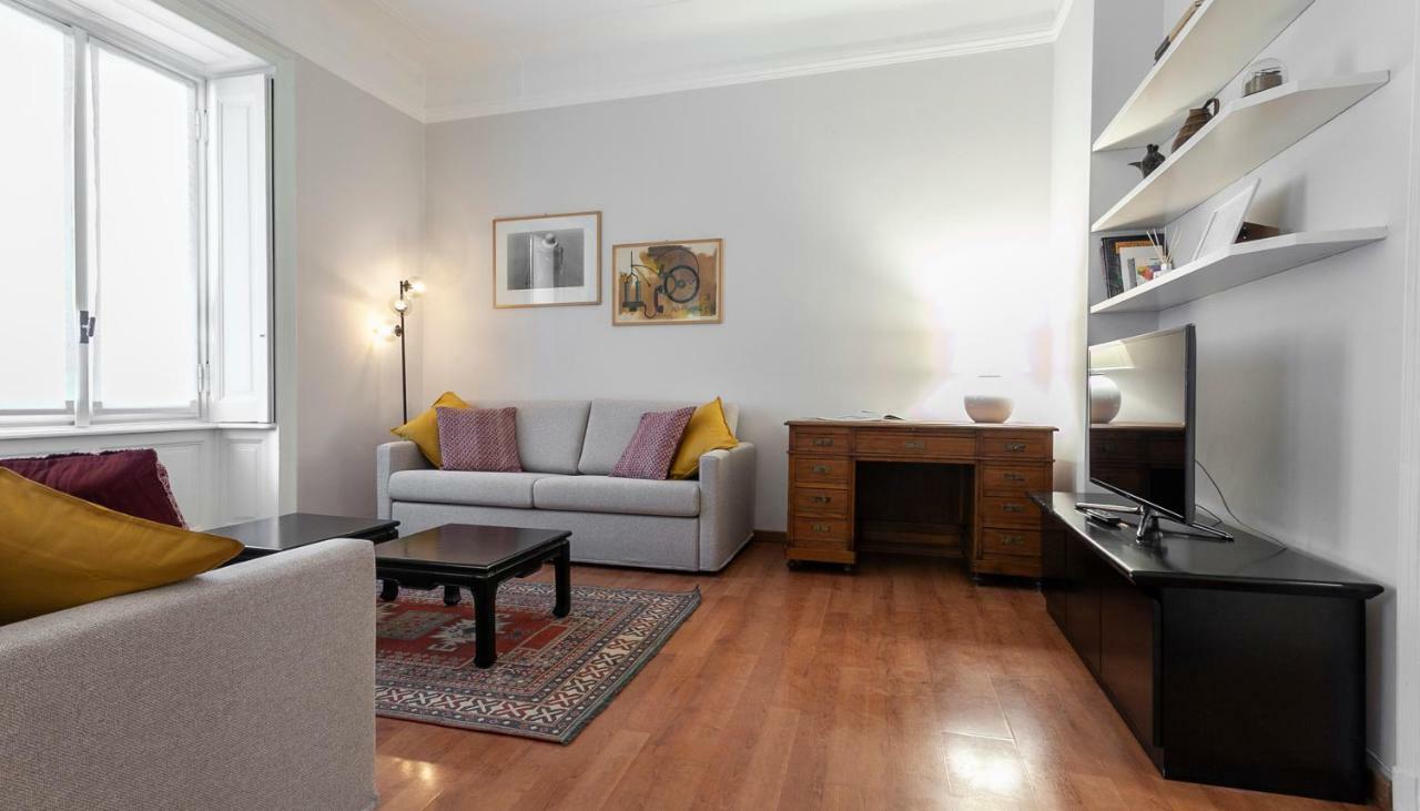 Italianway-Urbano III Apartment Milan Bagian luar foto