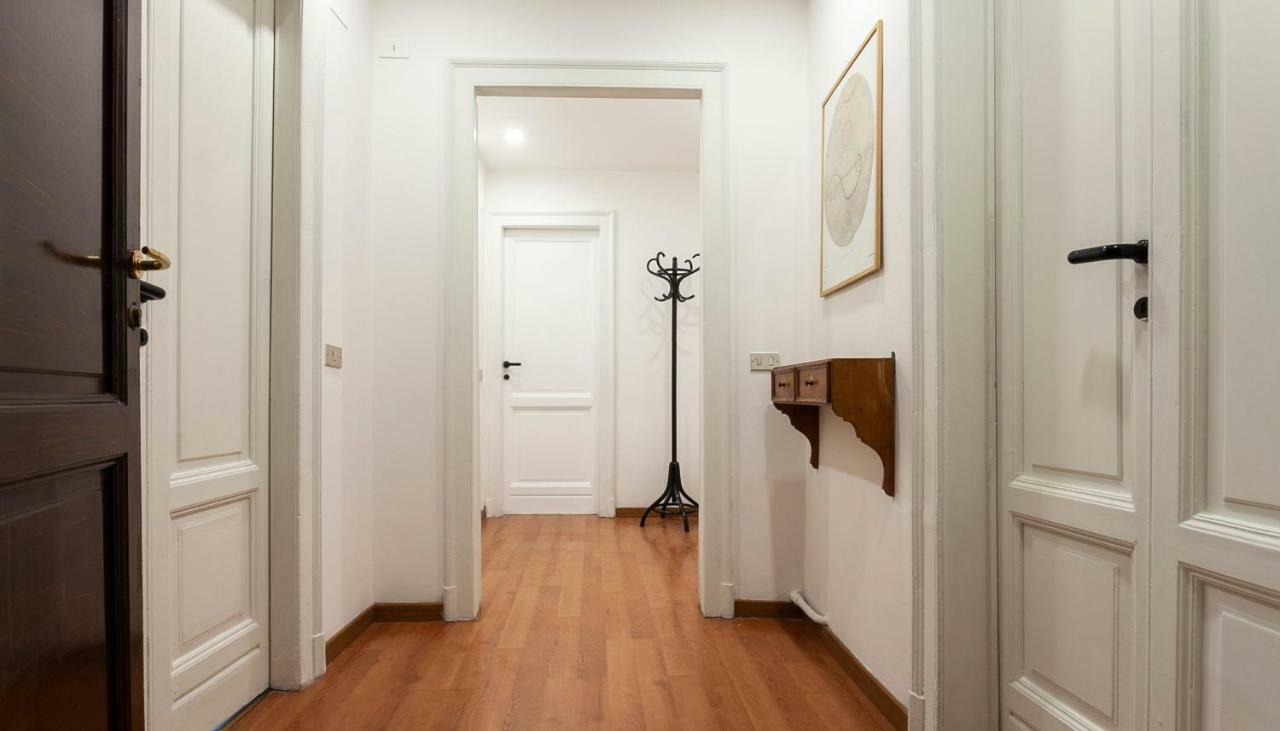 Italianway-Urbano III Apartment Milan Bagian luar foto